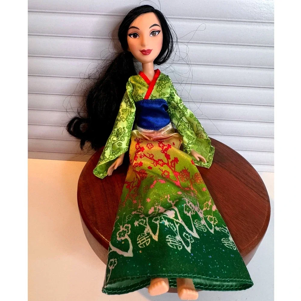 Disney Mulan Sparkle Dress Doll Glitter Gown